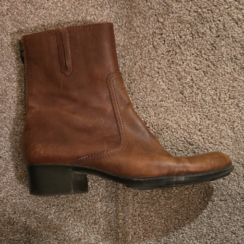 Etienne Aigner Tan Leather Ankle Boots